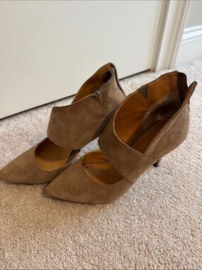 Tesori Tan Suede Ankle Heels